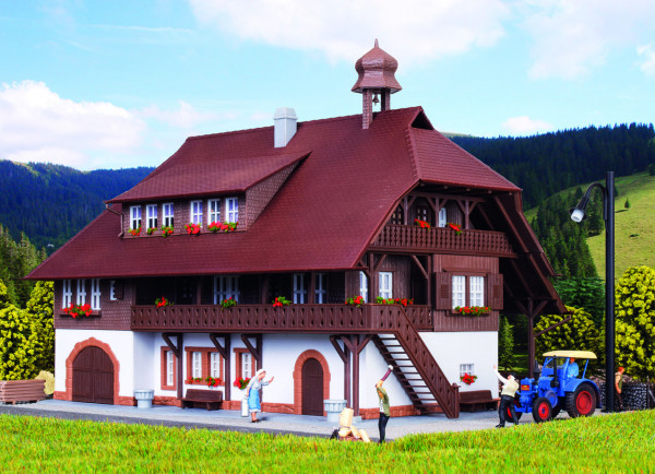 Kibri 38074 H0-Modellbausatz, Bauernhaus Schwarzwald