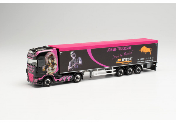 Herpa-Fahrzeugmodell, 313674 DAF XF SSC Schubboden-Sattelzug „Joker Trucks / Trucker-Babe Tamara“p